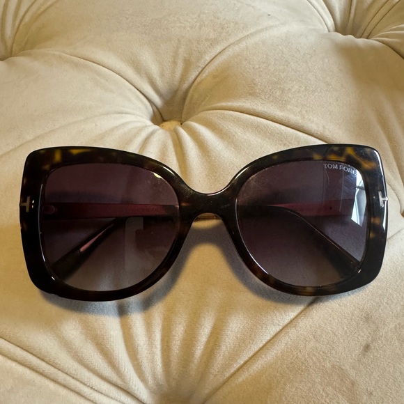 Tom Ford Gianna Sunglasses - Picture 3 of 6